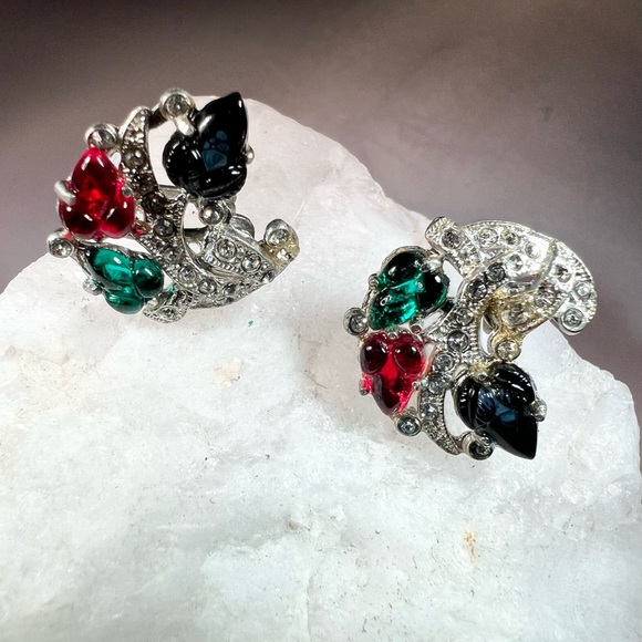 Vintage Unsigned Trifari Art Deco Fruit Salad Tutti Frutti Poured Glass Earrings - Picture 1 of 7